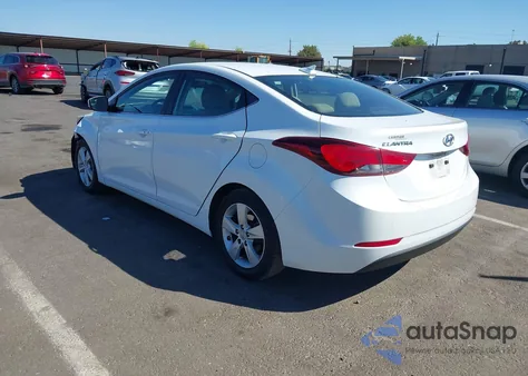 2016 Hyundai Elantra Value Edition z USA, uszkodzony, nr VIN 5NPDH4AE1GH735515